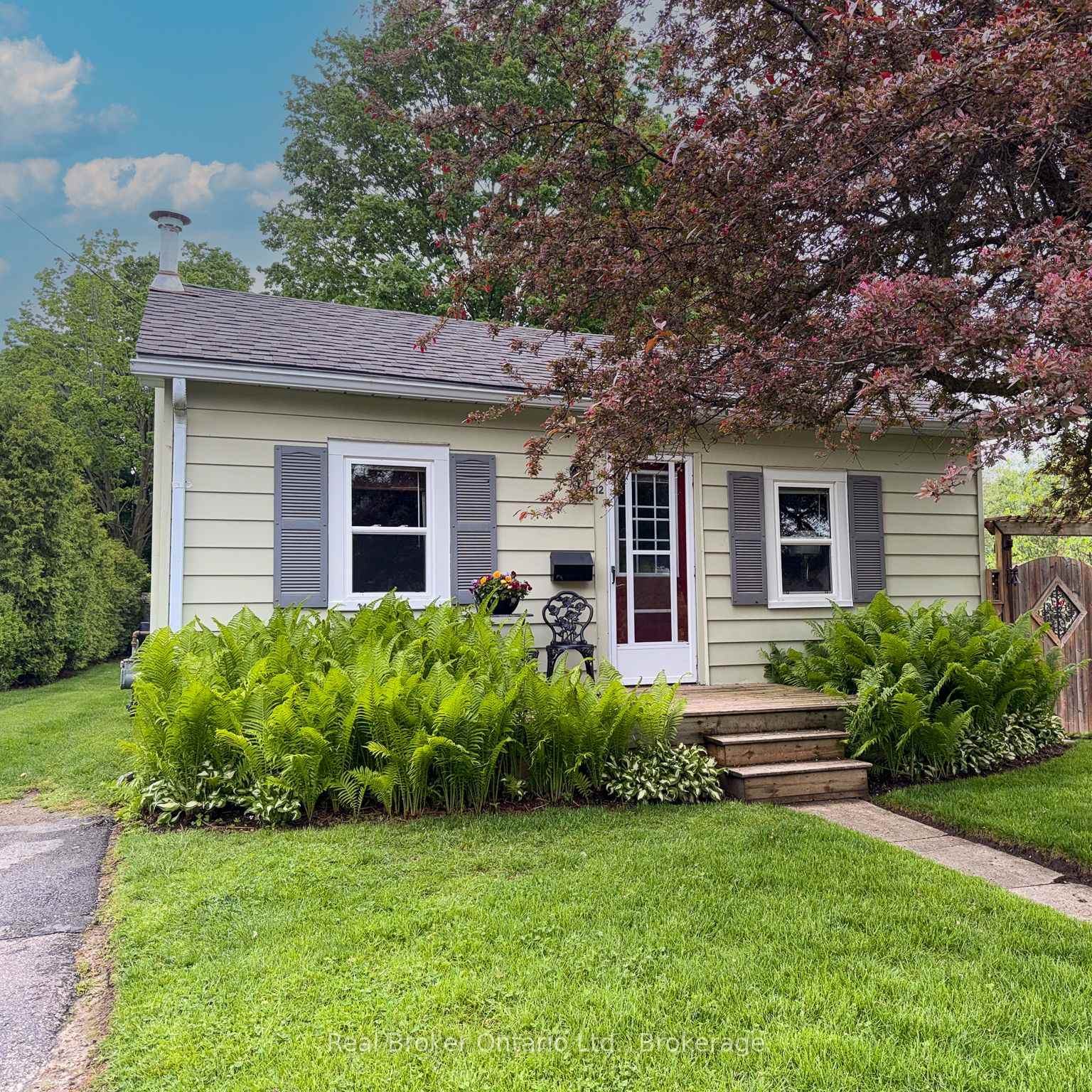 12-spencer-street-brant-ontario-x13176456