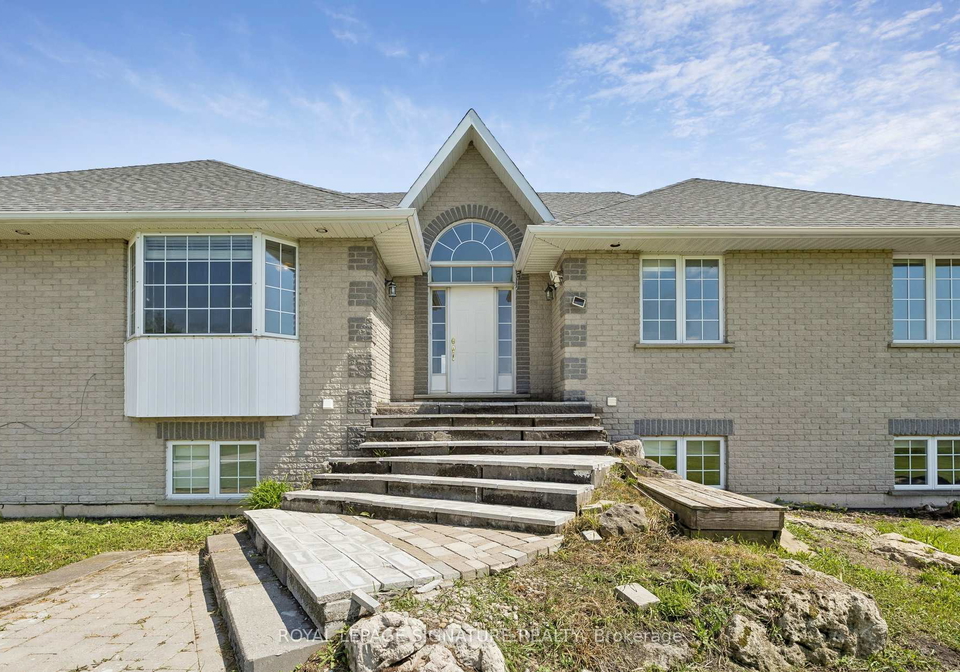 64256-dufferin-county-road-east-garafraxa-ontario-x13176566