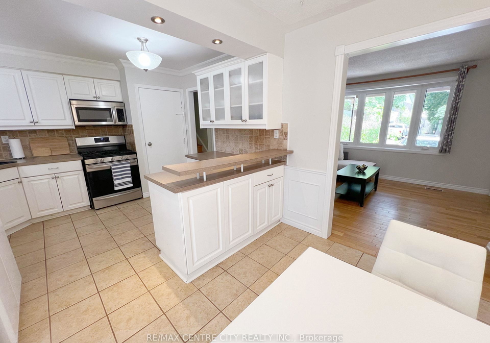 116-s-paperbirch-crescent-e-london-north-ontario-x13176578