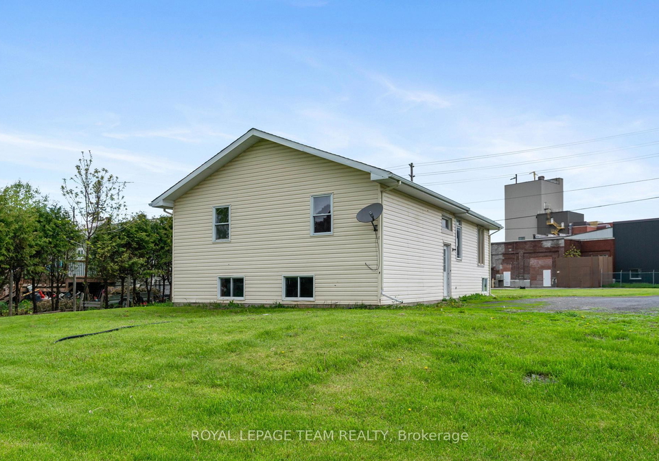 144-main-street-n-north-dundas-ontario-x13176870