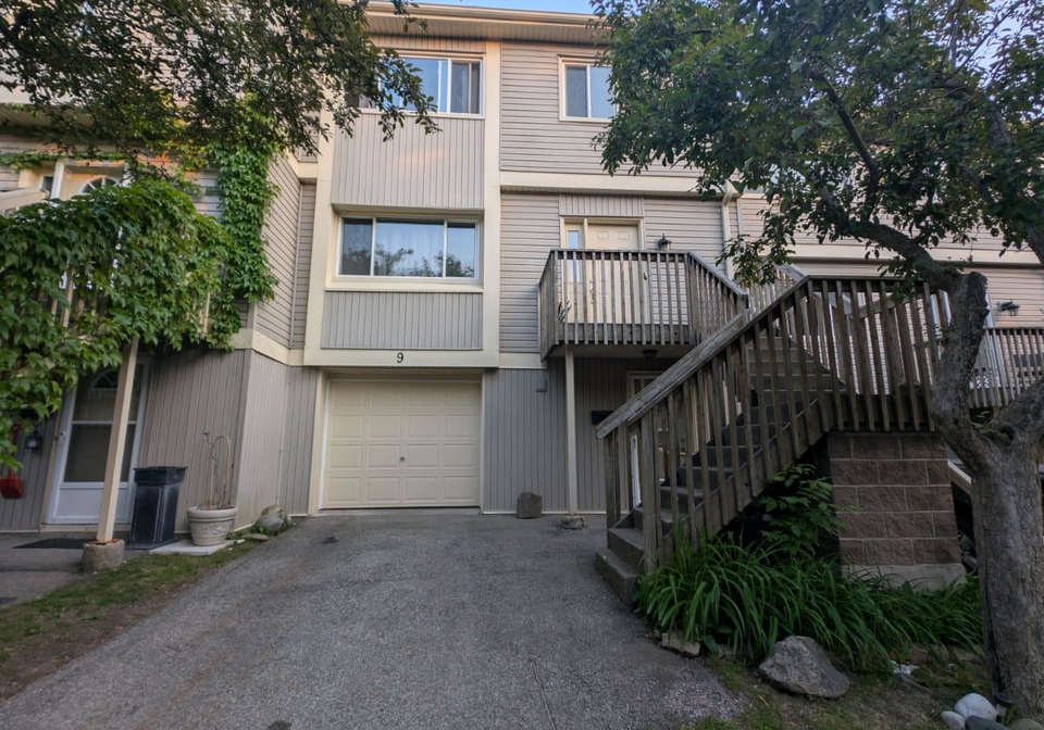 30-green-valley-drive-kitchener-ontario-x13176902