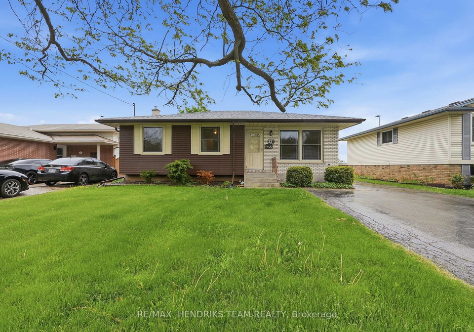 23-crescentwood-drive-st-catharines-ontario-x13177346