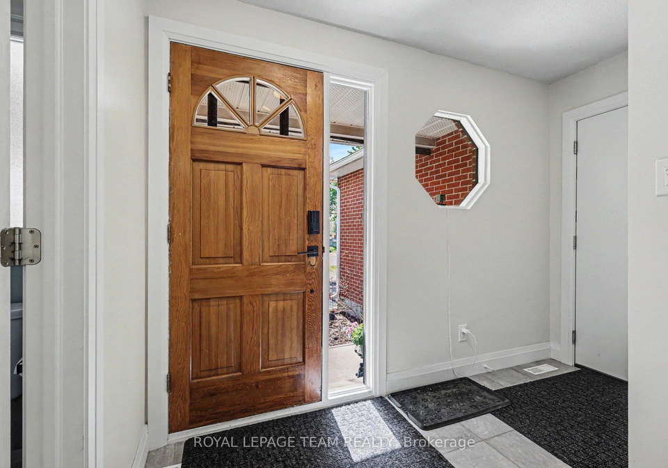 495-edgeworth-avenue-ottawa-ontario-x13177498