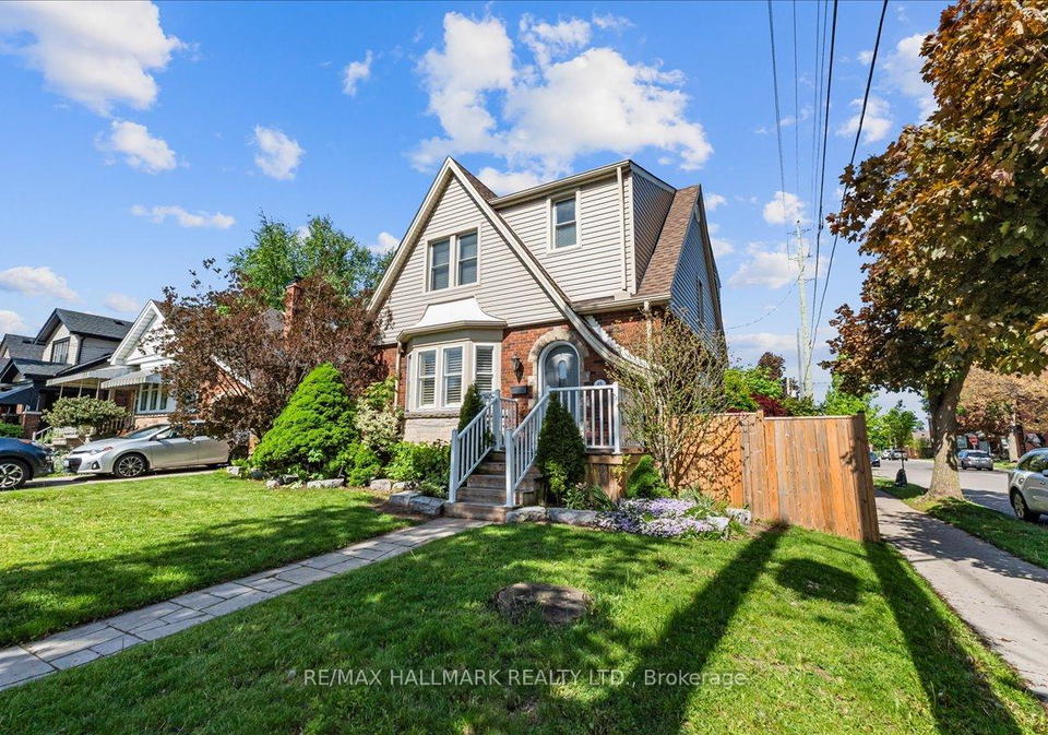 62-tuxedo-avenue-s-hamilton-ontario-x13178014