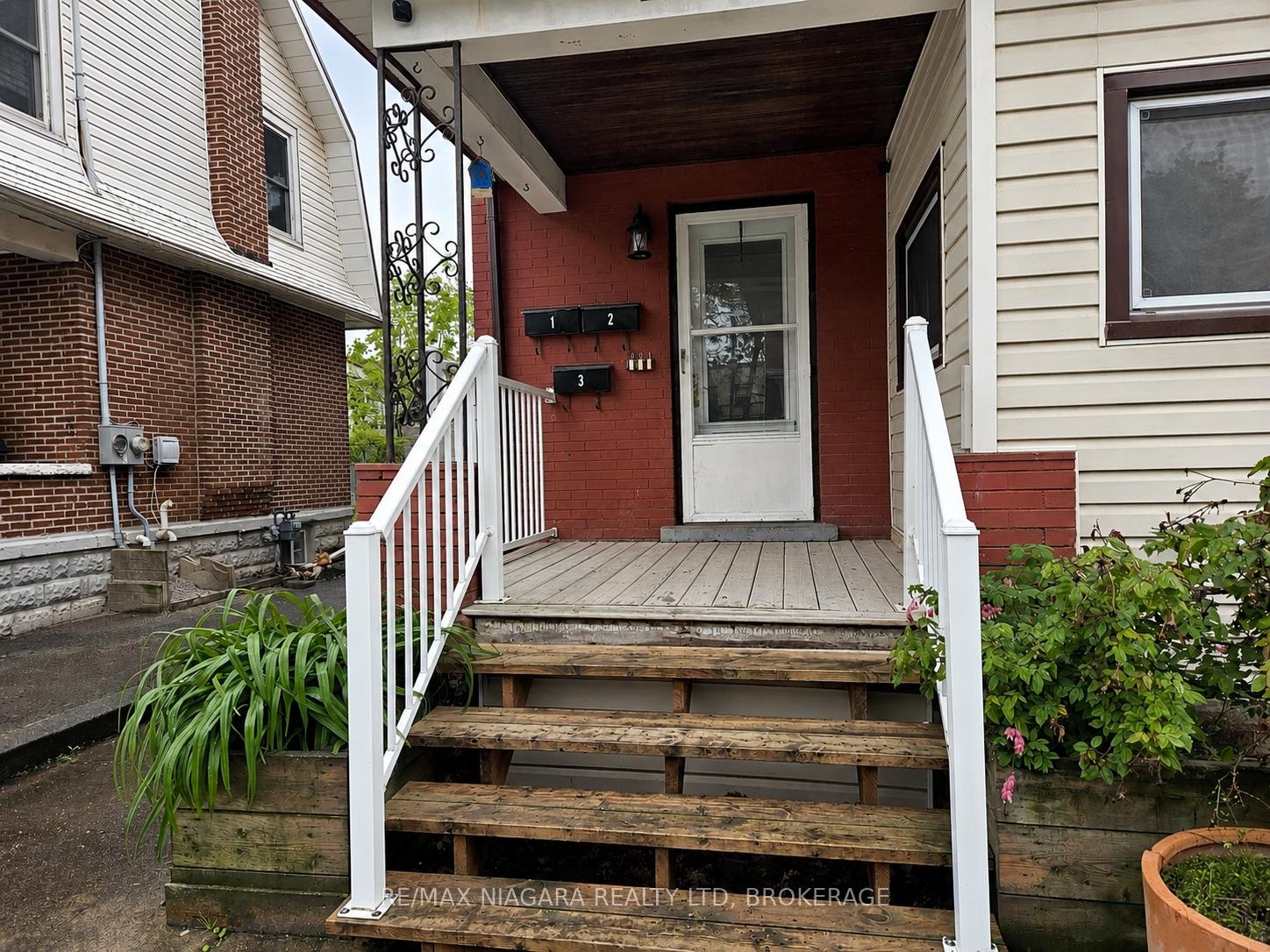 2avenue-place-welland-ontario-x13180958