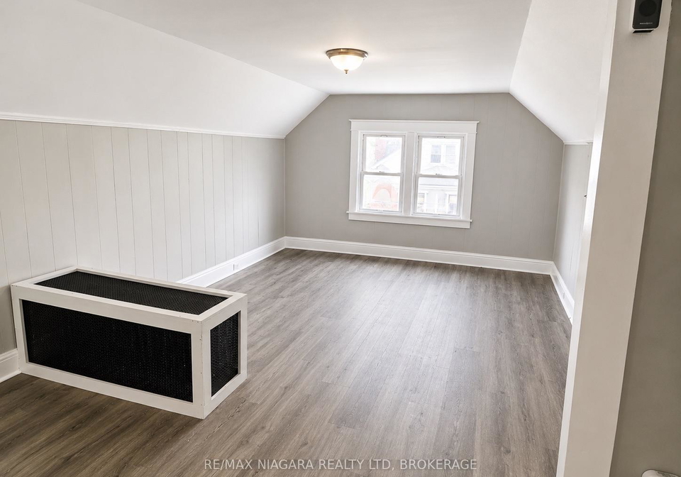 2avenue-place-welland-ontario-x13180958
