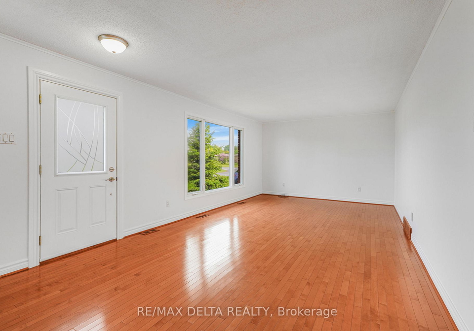2022-patricia-street-clarence-rockland-ontario-x13182198