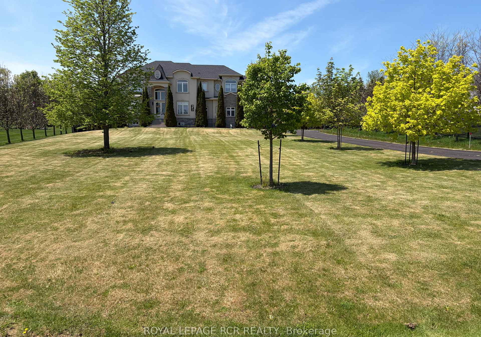 25-brookhaven-crescent-east-garafraxa-ontario-x13182800