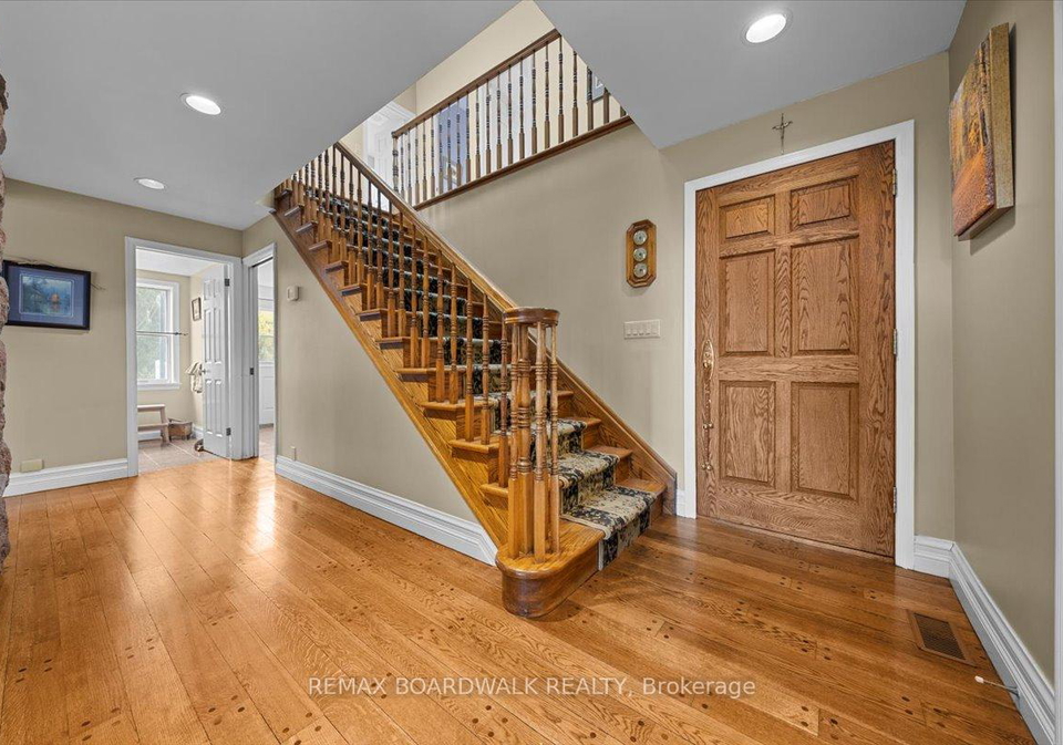 2464-scrivens-drive-ottawa-ontario-x13182904
