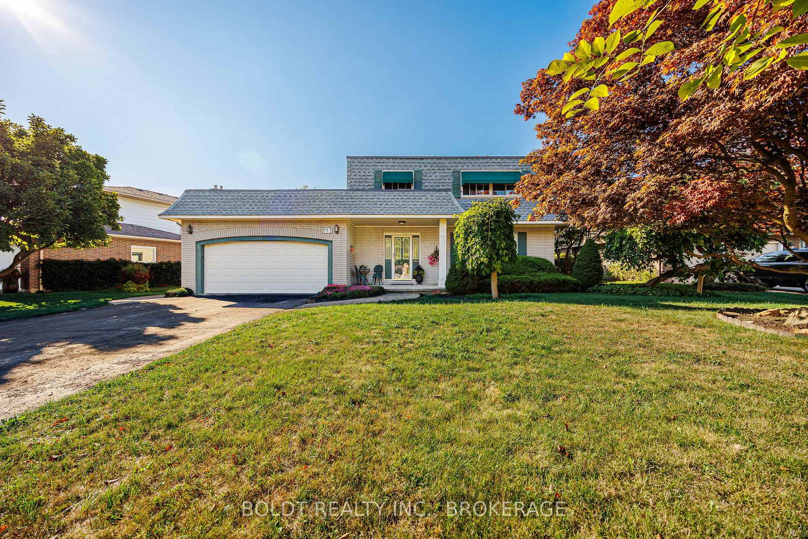 7-mayholme-court-st-catharines-ontario-x13184532