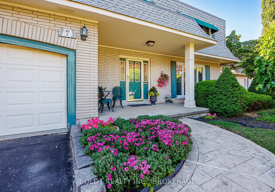 7-mayholme-court-st-catharines-ontario-x13184532