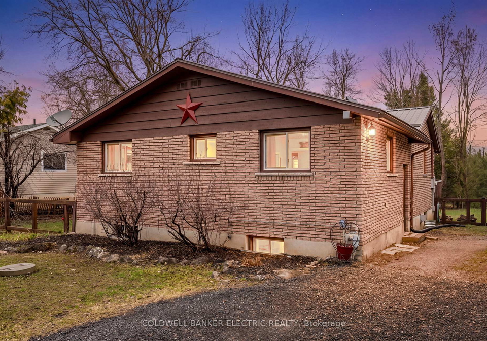 30-woods-avenue-kawartha-lakes-ontario-x13184536