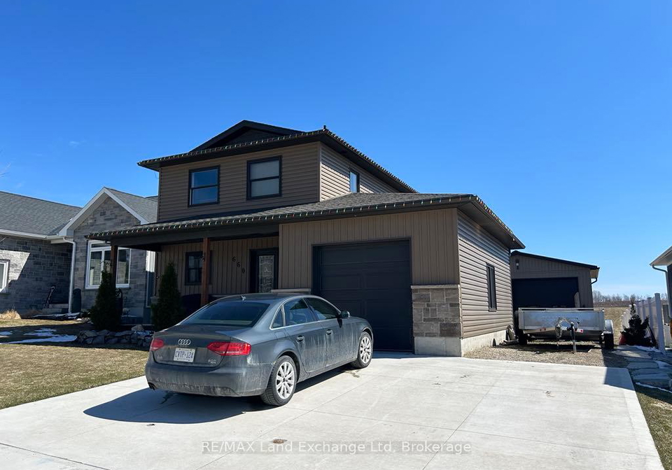 660-gloria-street-north-huron-ontario-x13185436