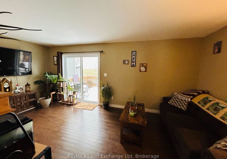 660-gloria-street-north-huron-ontario-x13185436