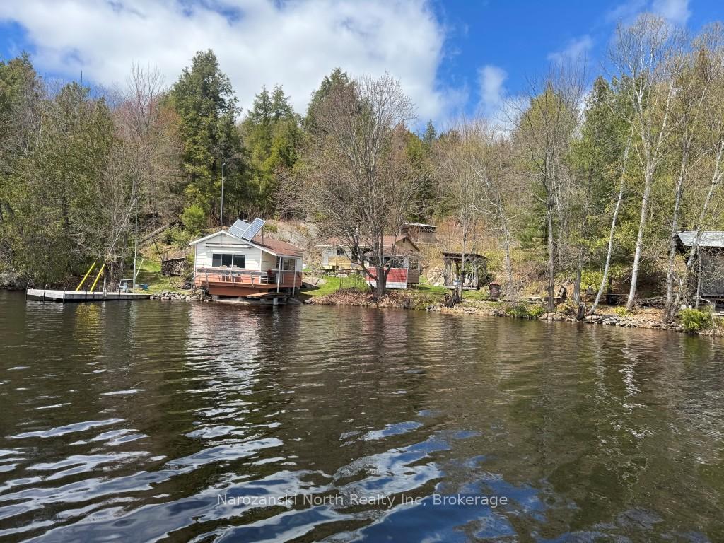 boat-access-on-tyson-lake-killarney-ontario-x13186052