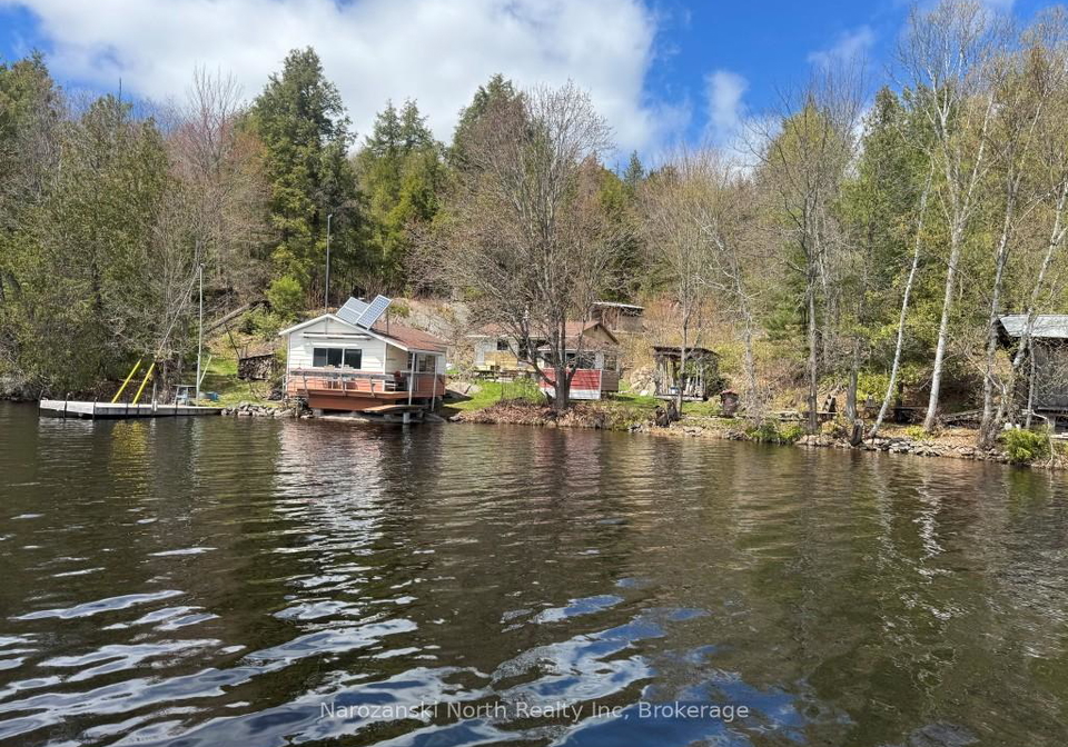 boat-access-on-tyson-lake-killarney-ontario-x13186052