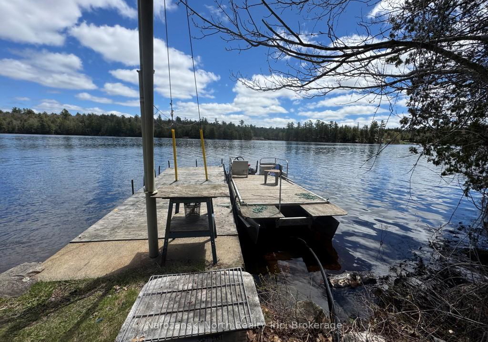 boat-access-on-tyson-lake-killarney-ontario-x13186052