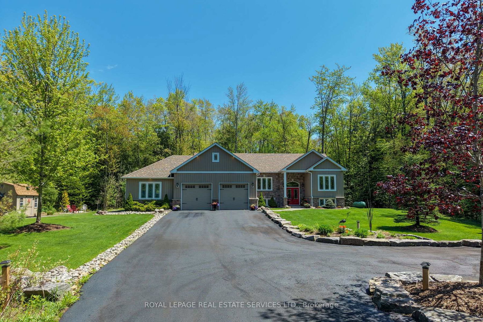 1045-tower-crescent-gravenhurst-ontario-x13186146