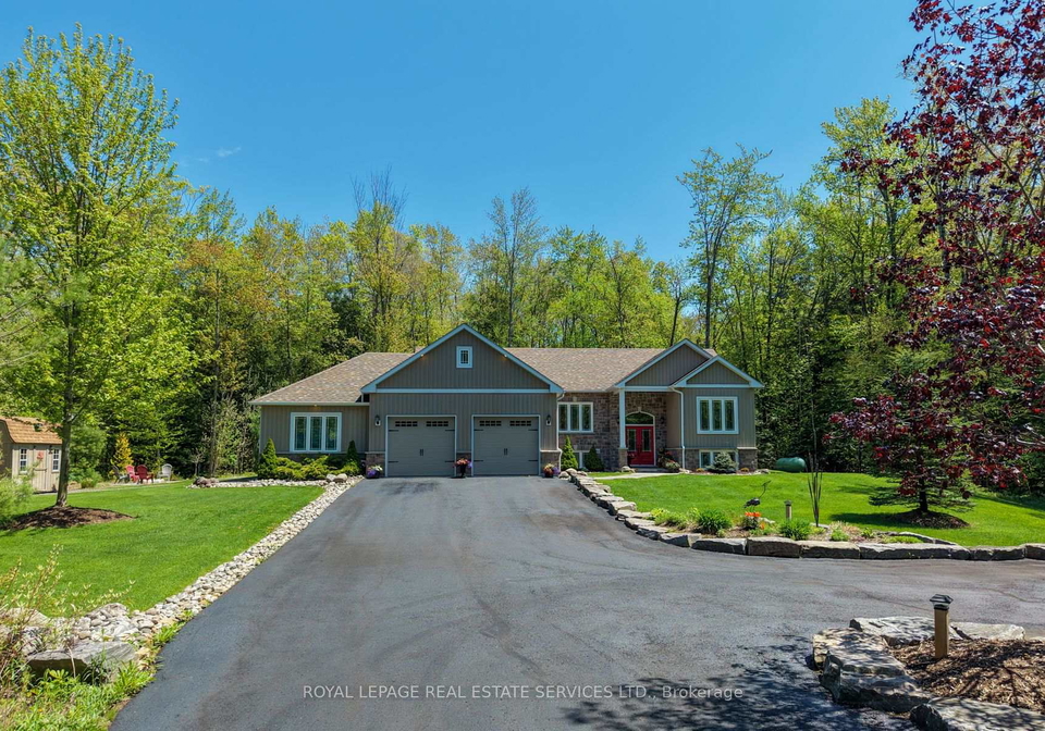 1045-tower-crescent-gravenhurst-ontario-x13186146