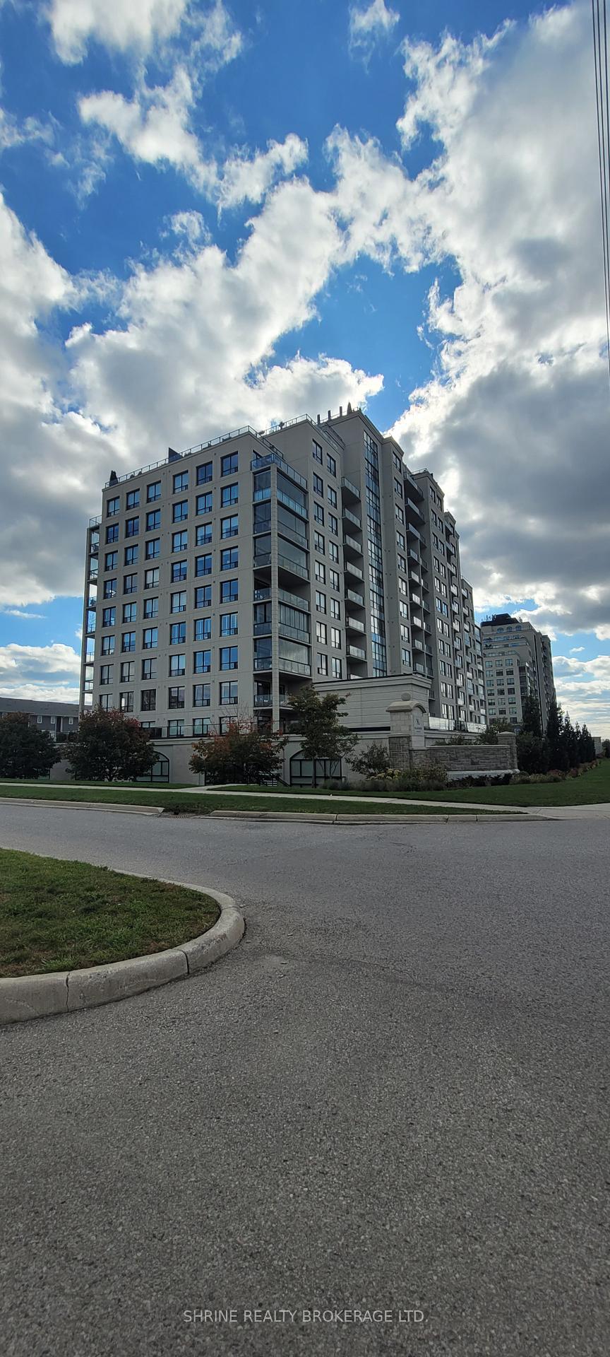 240-villagewalk-boulevard-london-north-ontario-x13187980