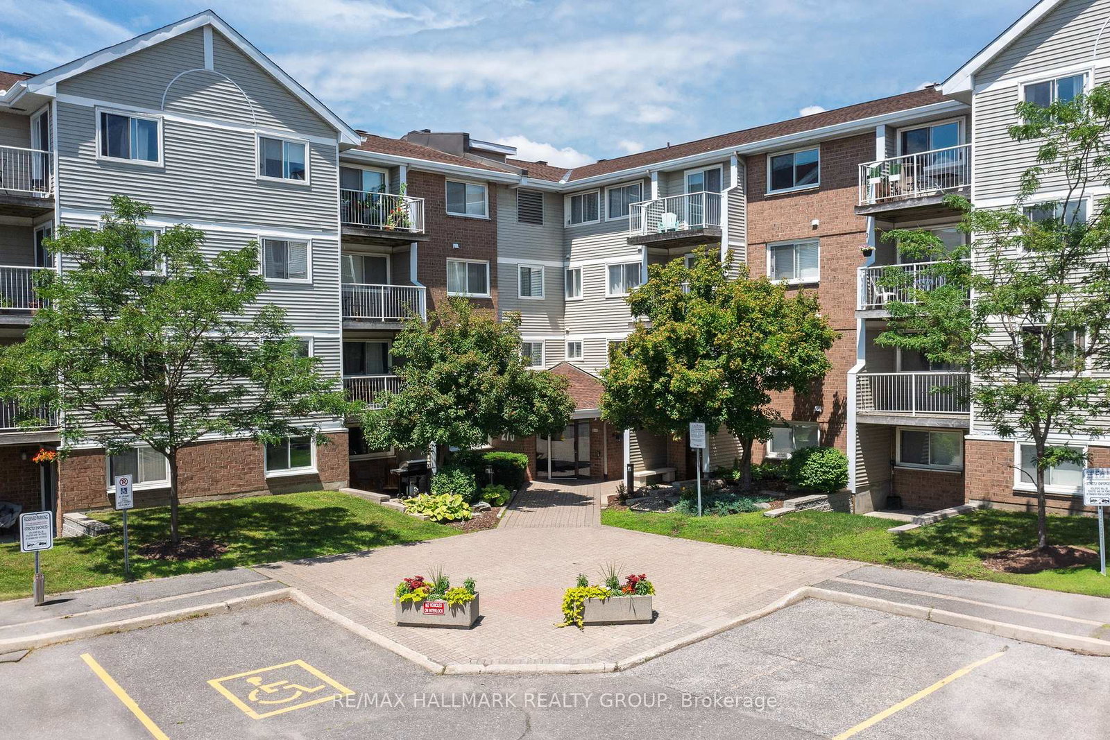 270-brittany-drive-ottawa-ontario-x13188472
