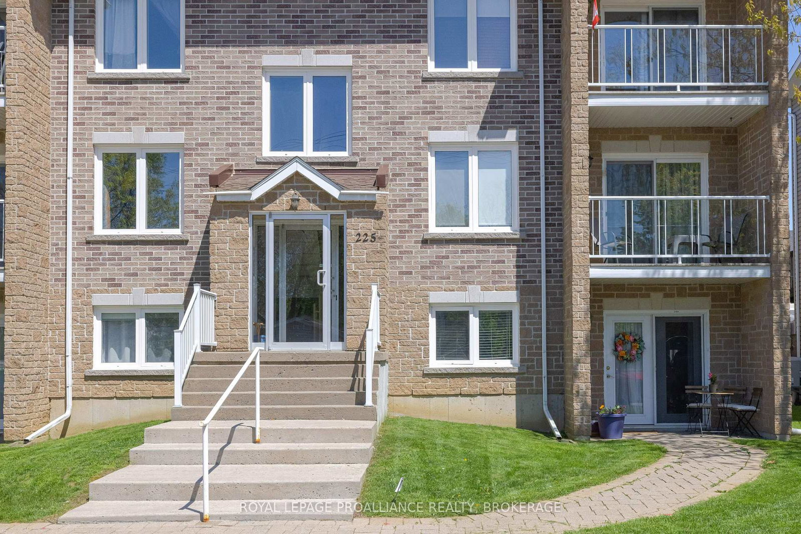 225-oak-street-gananoque-ontario-x13190674