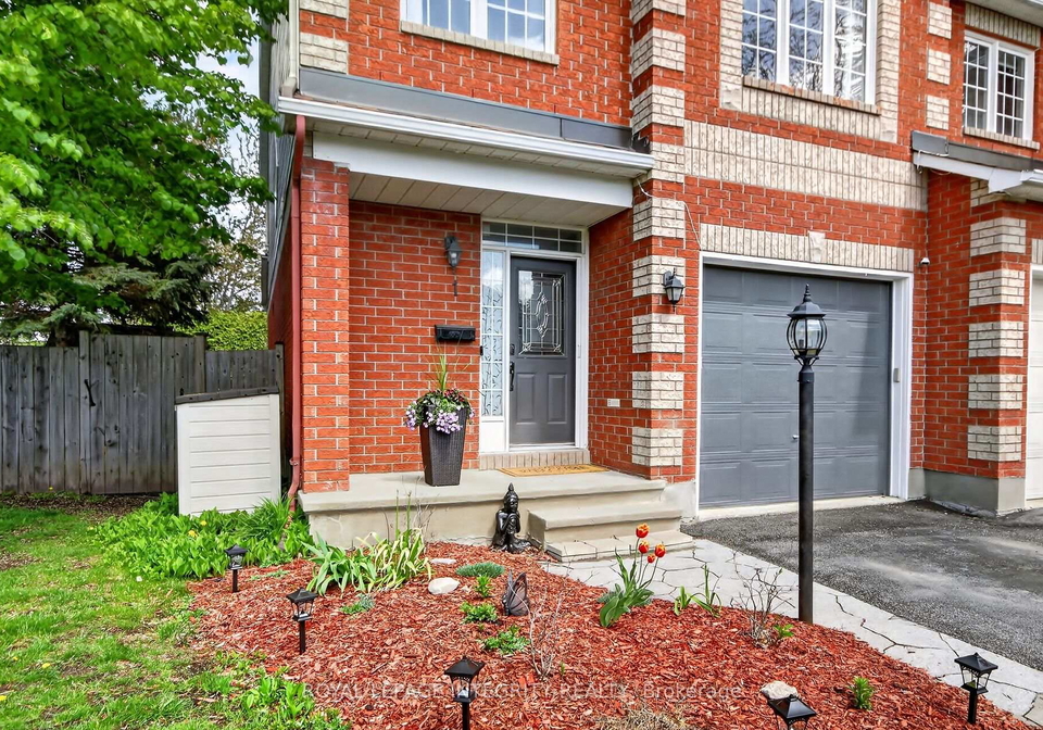 1-chantilly-gate-ottawa-ontario-x13192404