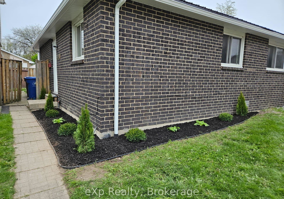 9190-blencarn-court-windsor-ontario-x13193102