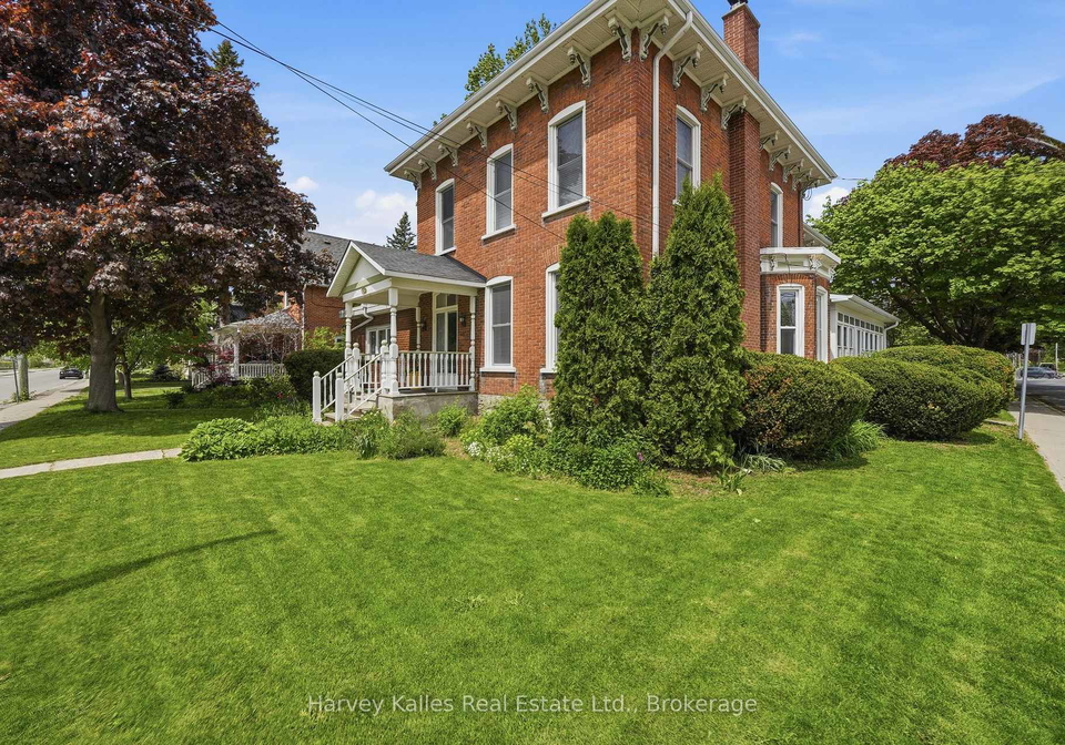 18-centre-street-prince-edward-county-ontario-x13193148