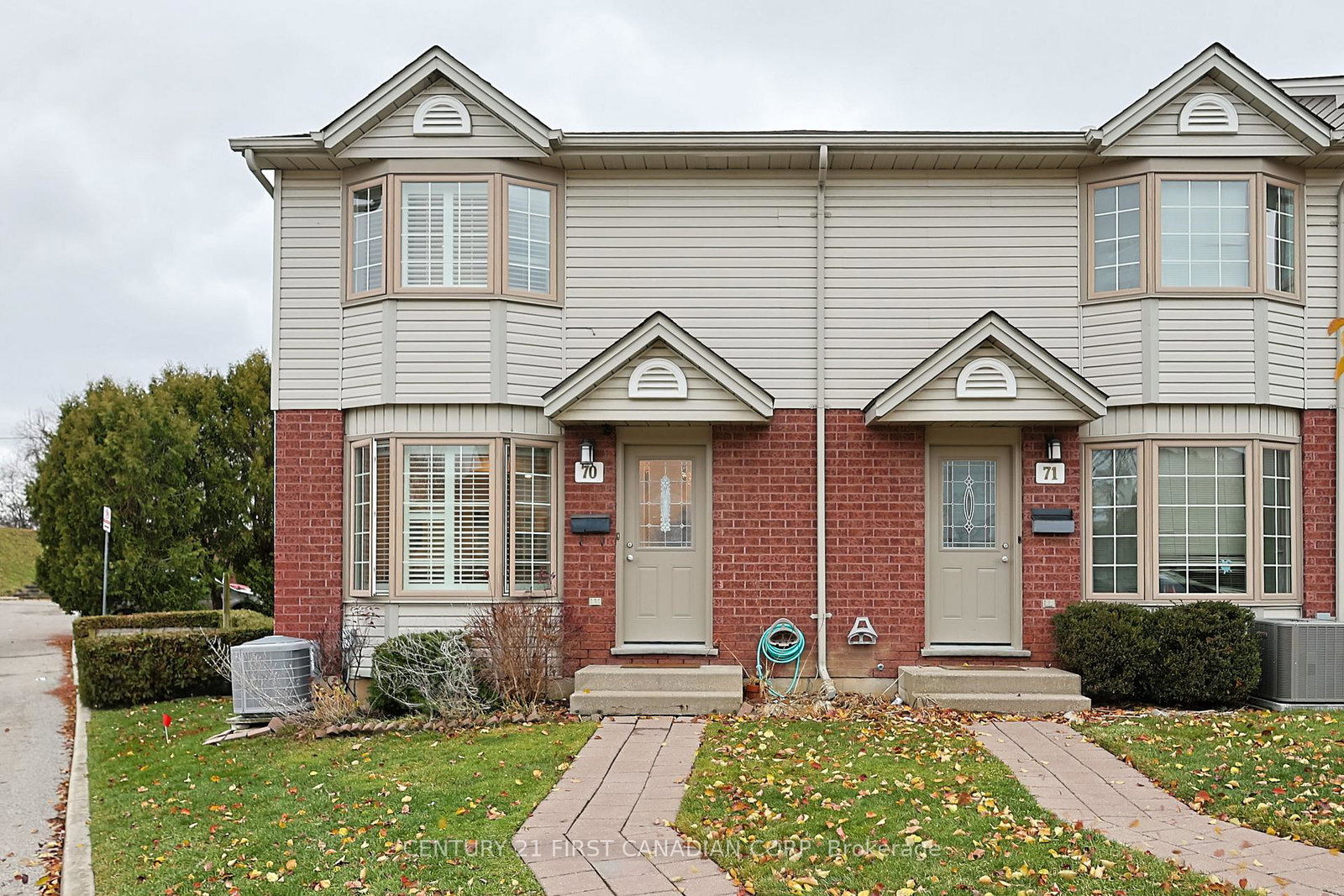 chapman-court-london-north-ontario-x13195270