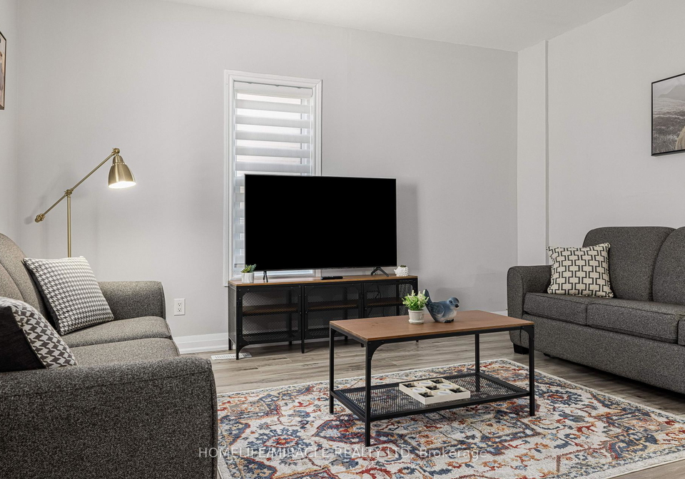 19-gilbert-street-lansdowne-village-ontario-x13195320