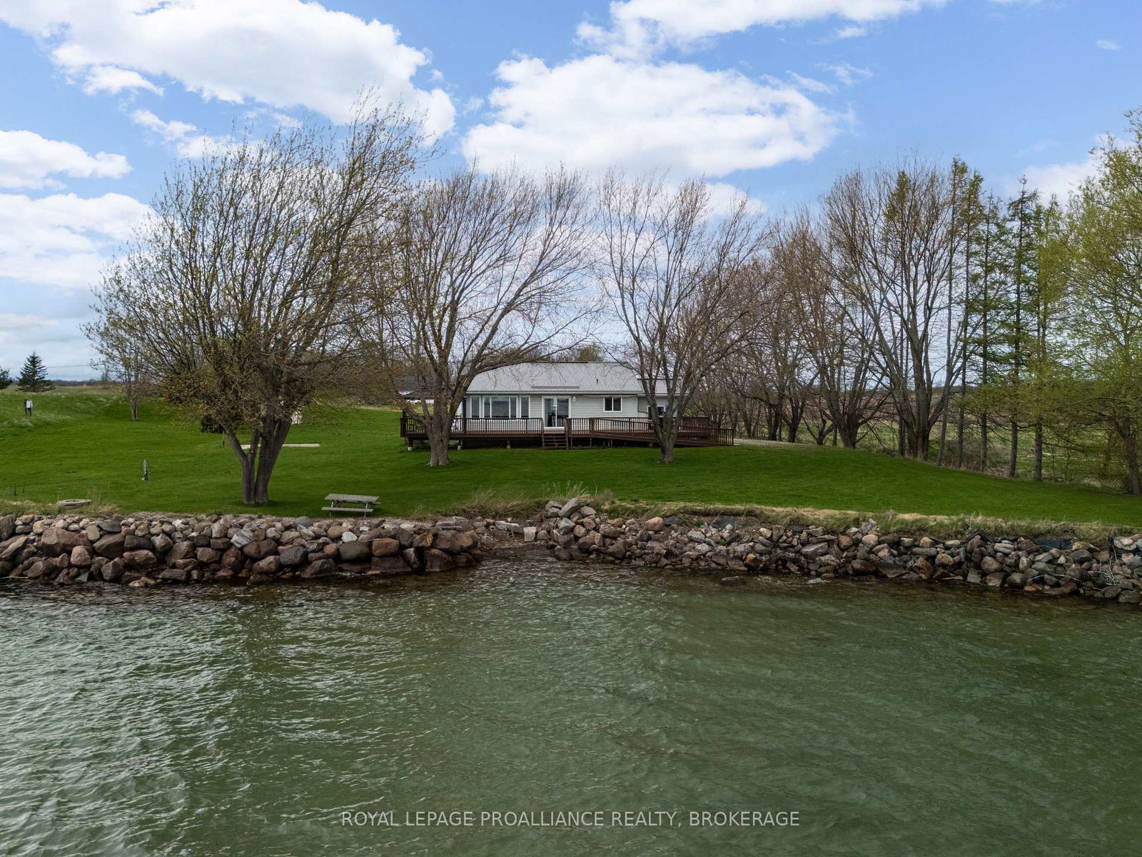 4205-highway-96-frontenac-islands-ontario-x13196060
