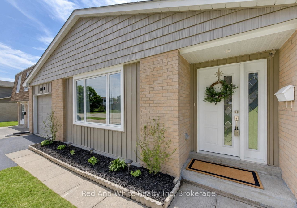 1828-earlwood-drive-cambridge-ontario-x13200054