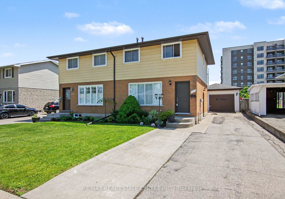 203-moffat-drive-cambridge-ontario-x13201232
