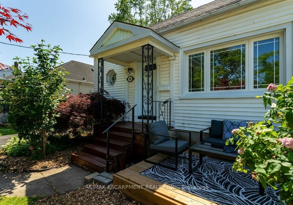 19-columbia-street-st-catharines-ontario-x13203094