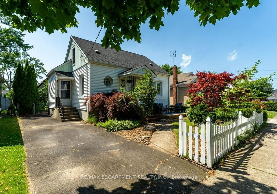 19-columbia-street-st-catharines-ontario-x13203094