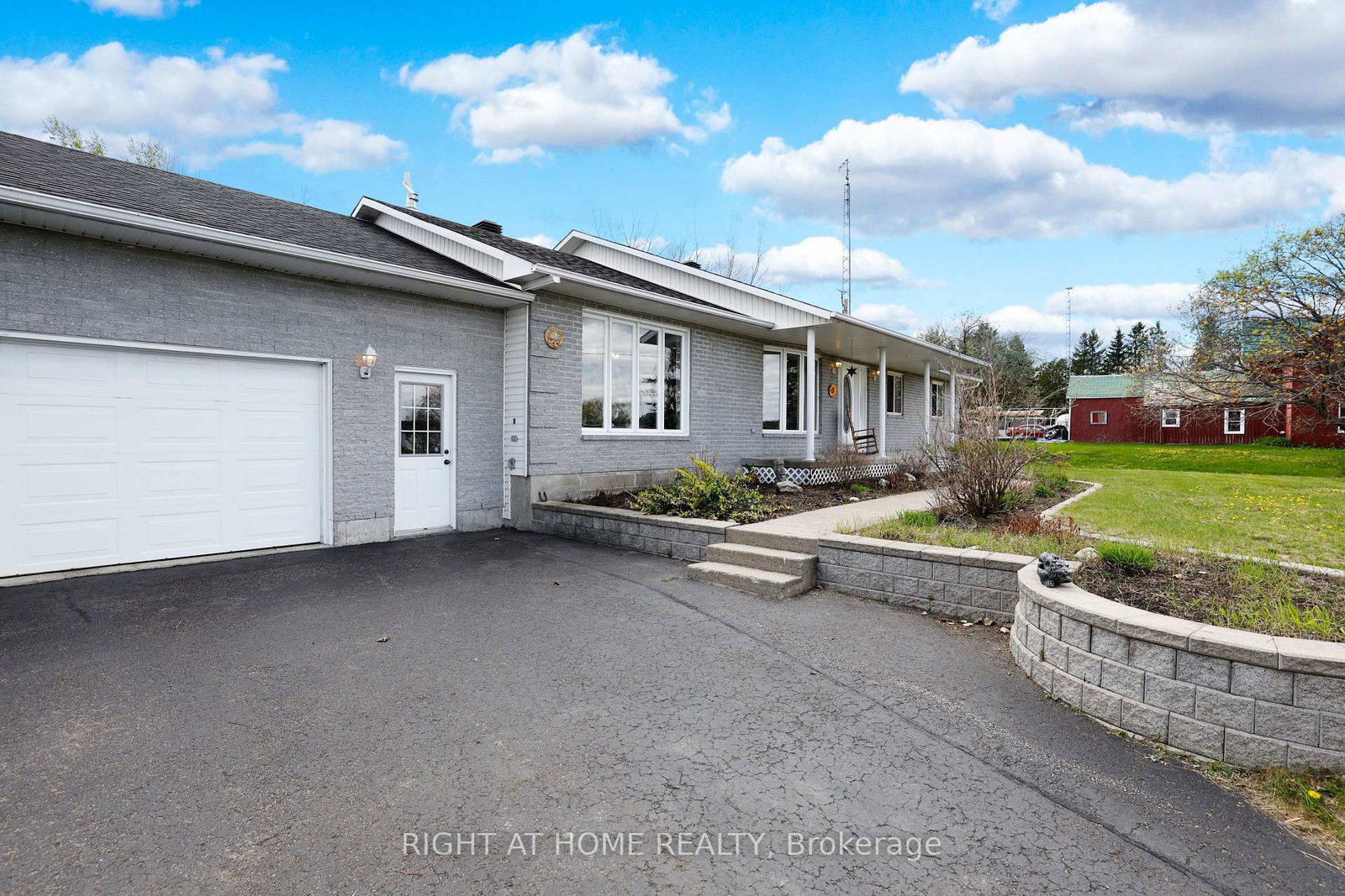 902-rue-elizabeth-street-alfred-and-plantagenet-ontario-x13203984