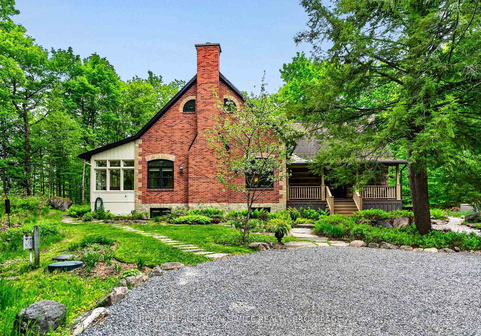1203-bygrove-lane-tay-valley-ontario-x13204872