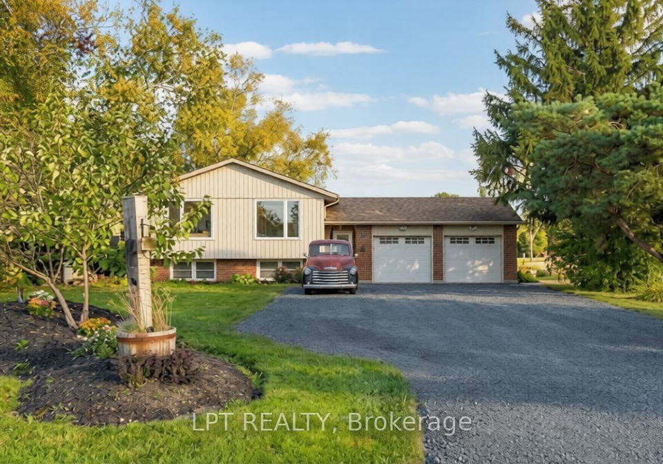 7429-sideroad-20-side-road-mapleton-ontario-x13205596