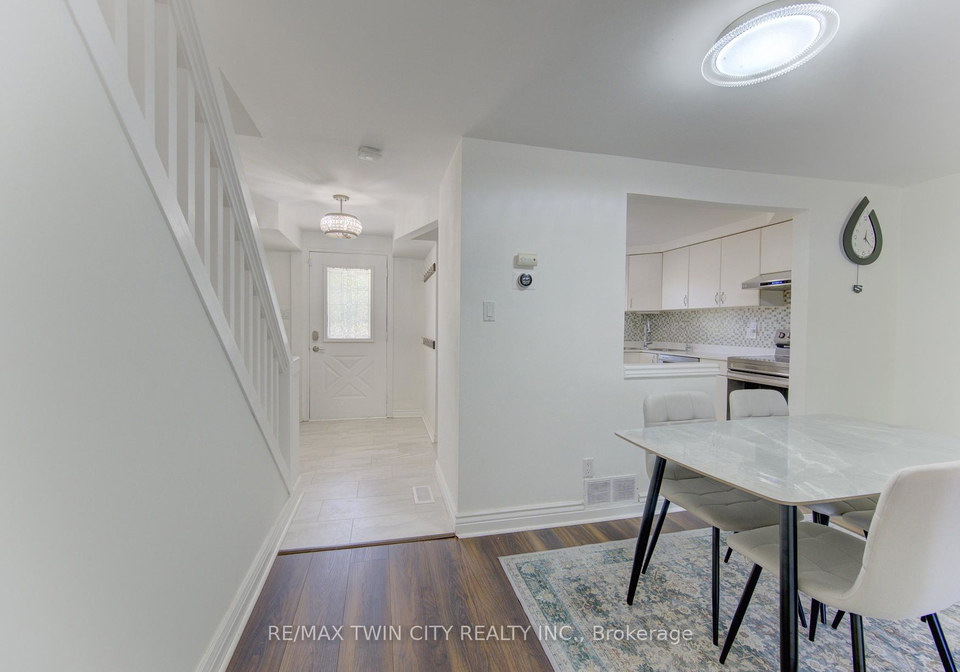 32-enfield-drive-cambridge-ontario-x13205778