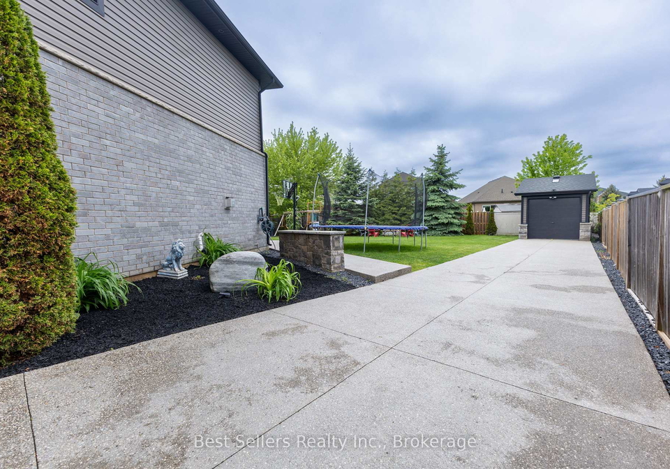 214-cardinal-crescent-welland-ontario-x13205810