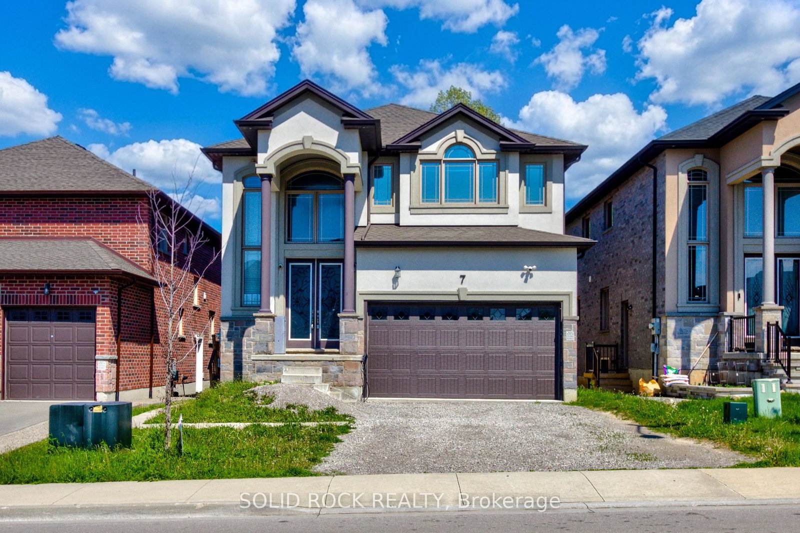 7-chardonnay-street-hamilton-ontario-x13206416