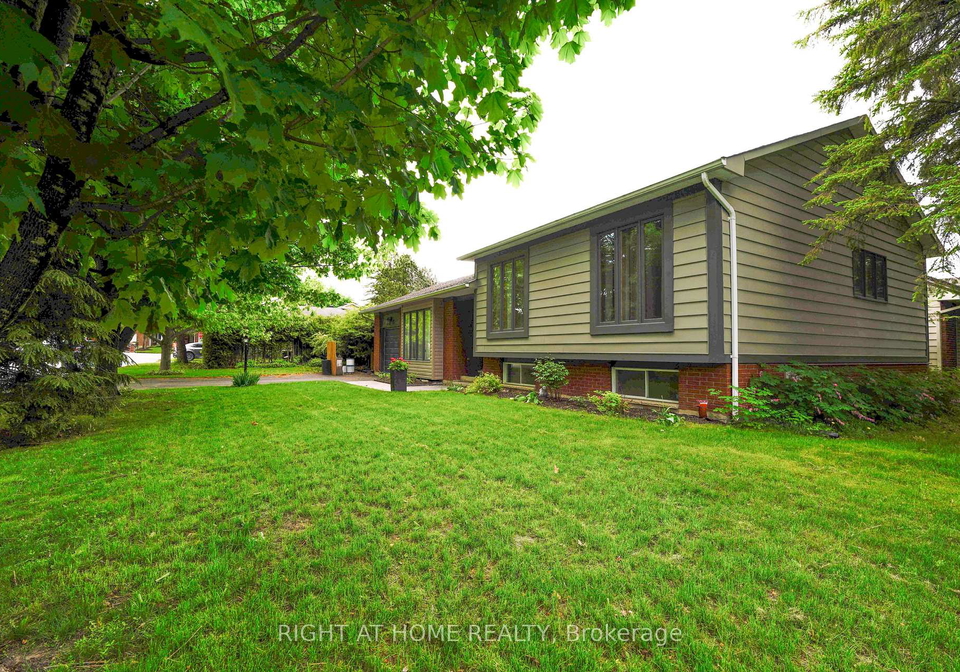 3-pommel-crescent-kanata-ontario-x13206440