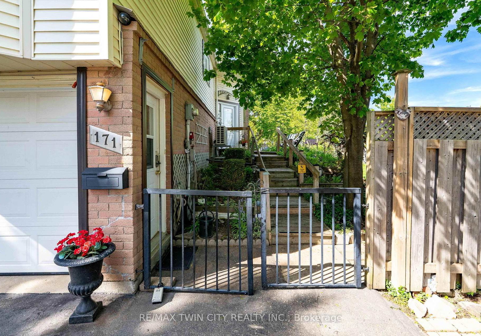 171-herron-place-waterloo-ontario-x13206638