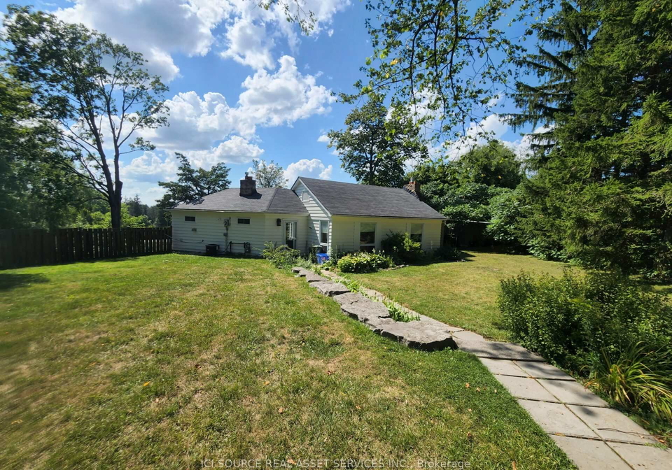 8-renwood-place-hamilton-ontario-x13206666