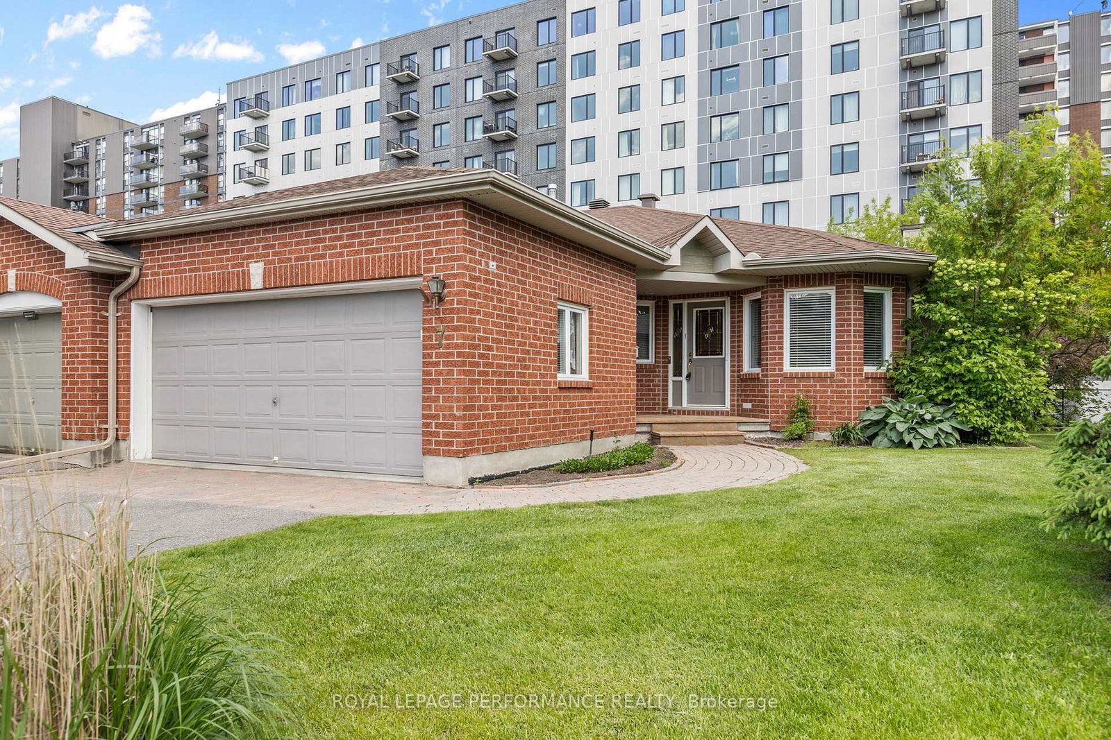 7-roseglen-private-ottawa-ontario-x13206726