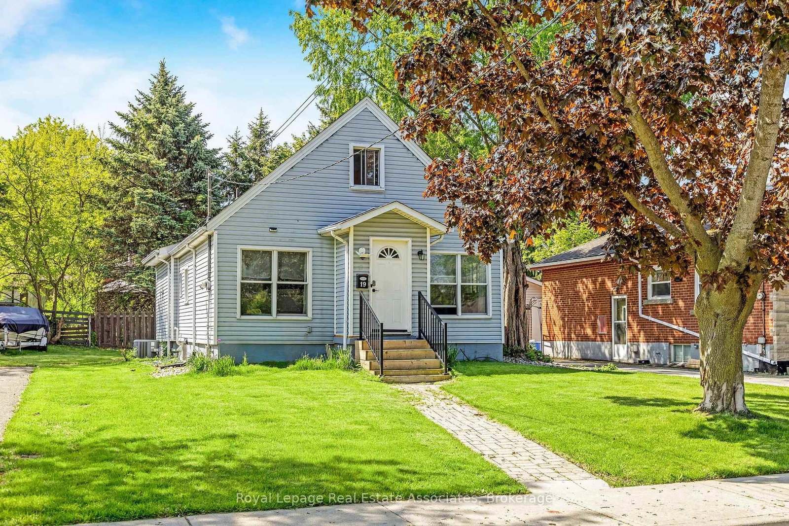 19-beaucourt-road-hamilton-ontario-x13206972