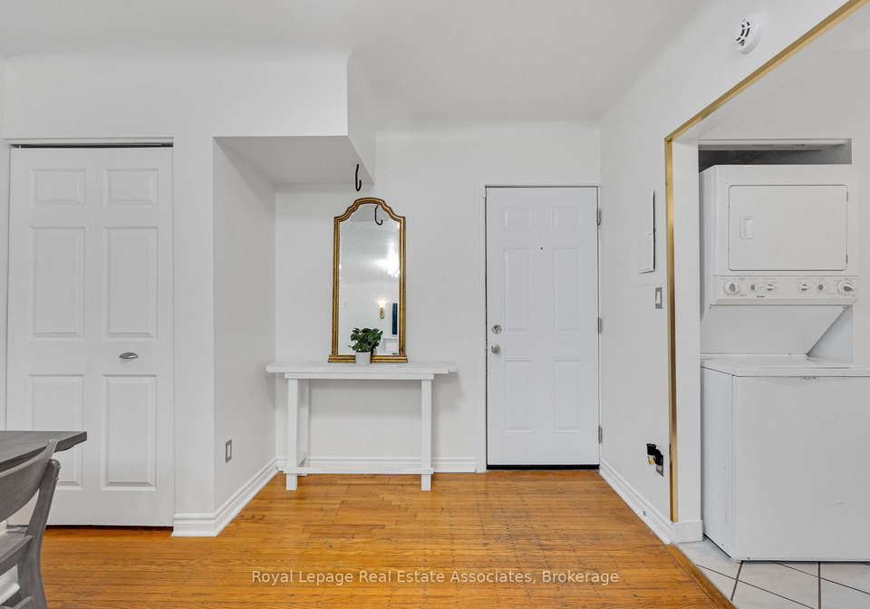 2-vineland-avenue-hamilton-ontario-x13207402