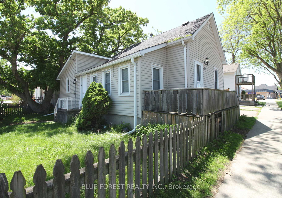 175-davis-street-sarnia-ontario-x13207474