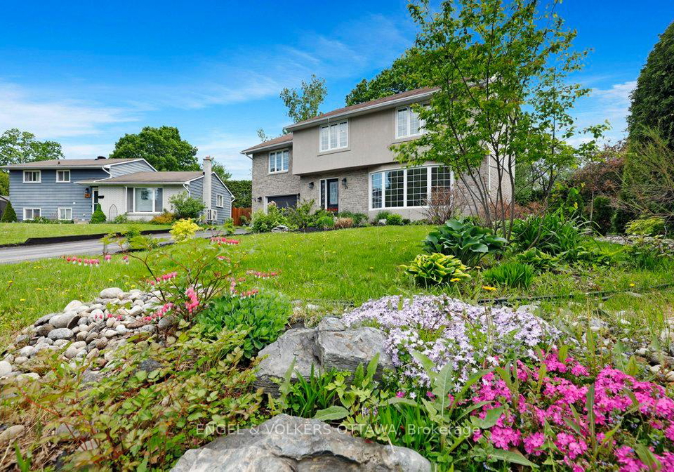 23-biscayne-crescent-ottawa-ontario-x13207554